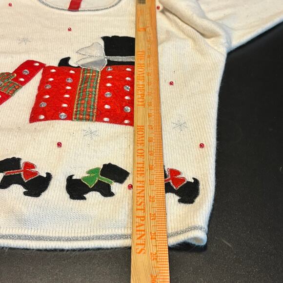 Holiday Dog Gift Box Sweater L 12-14 White Festive Scottie Dogs Rhinestones - Picture 6 of 6